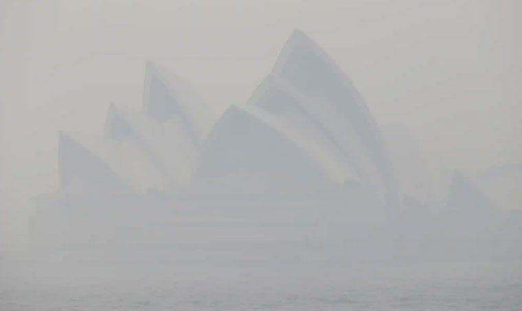 Sydney bushfire smoke