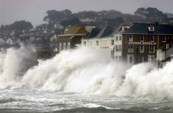 UK Storms - Extreme Weather